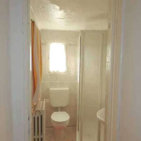 Charmantes Pfarrhaus Mit Seeblick Und Garten Apartment *
